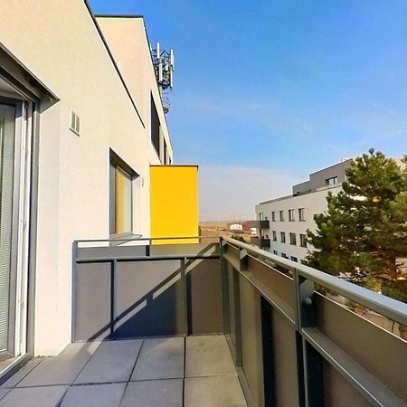 Air-Conditioned 2 Room Apartment, With Terrace, Rovinka, 302 Exteriör bild
