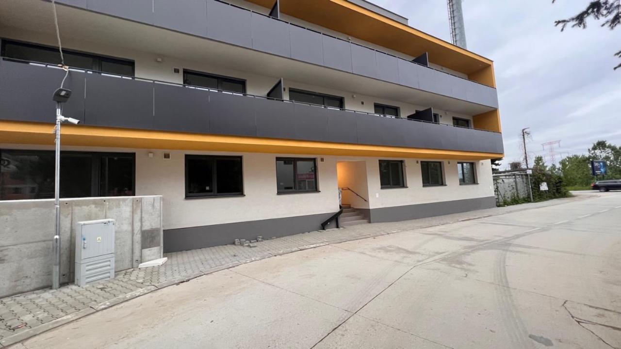 Air-Conditioned 2 Room Apartment, With Terrace, Rovinka, 302 Exteriör bild