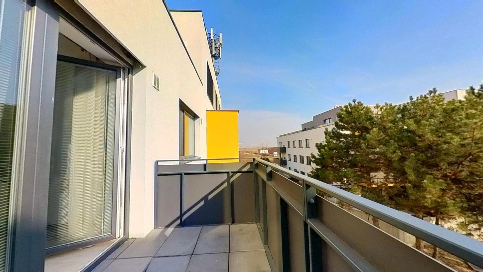 Air-Conditioned 2 Room Apartment, With Terrace, Rovinka, 302 Exteriör bild