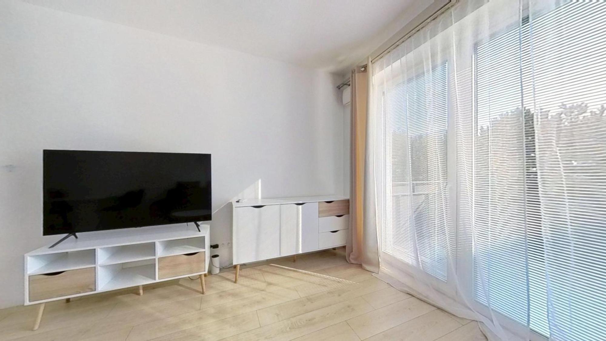 Air-Conditioned 2 Room Apartment, With Terrace, Rovinka, 302 Exteriör bild