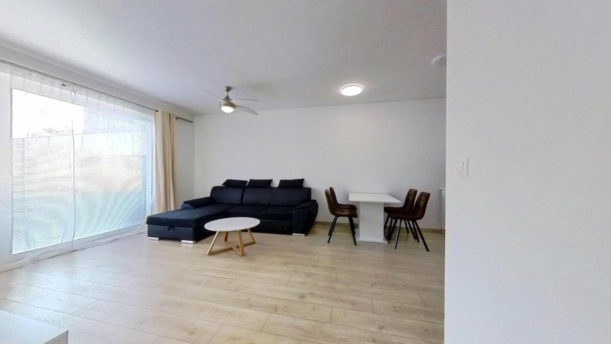 Air-Conditioned 2 Room Apartment, With Terrace, Rovinka, 302 Exteriör bild