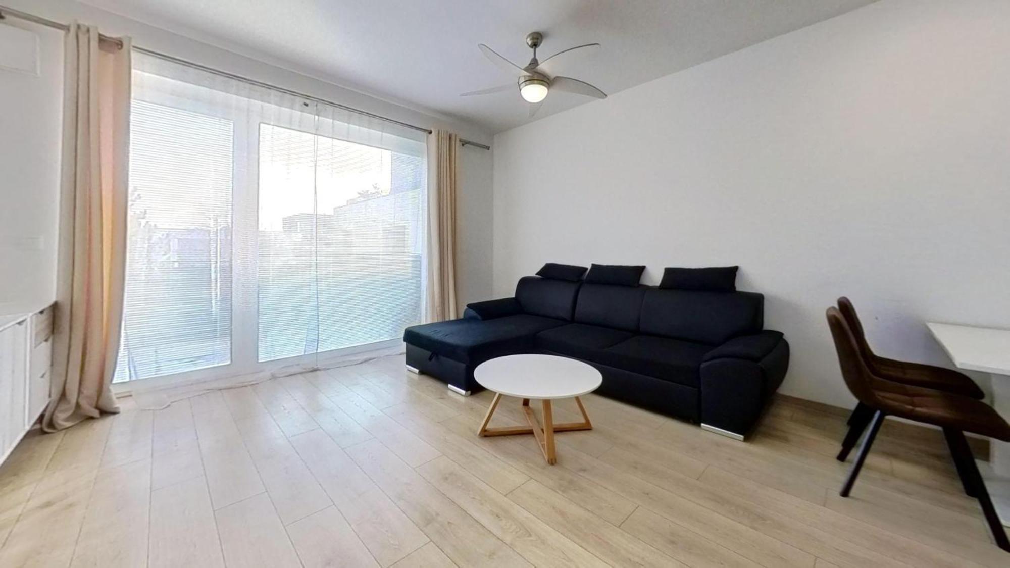 Air-Conditioned 2 Room Apartment, With Terrace, Rovinka, 302 Exteriör bild